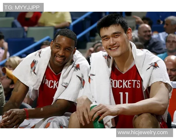 范甘迪盛赞姚明的篮球才华与领导力展现出伟大运动员的风范