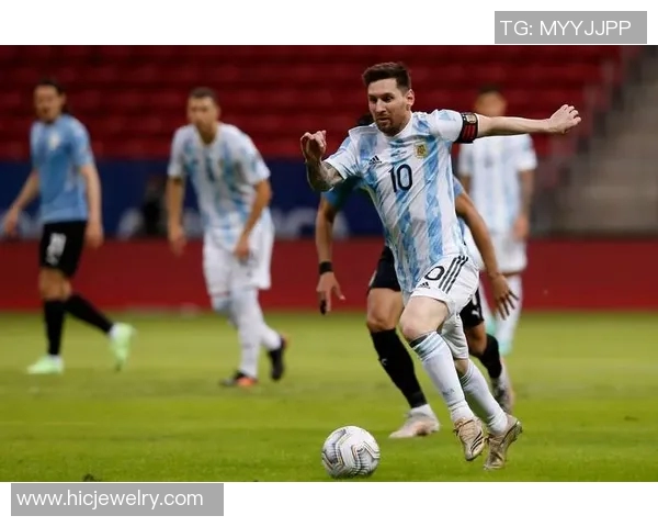 梅西的卓越品质与足球精神的完美结合展现了真正的运动员风范