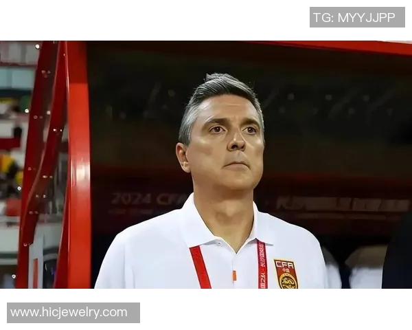 43岁足球明星重返赛场展现不老传奇引发球迷热议