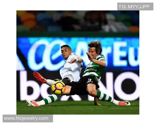 足球场上的头球防守专家揭秘他们的技巧与传奇瞬间